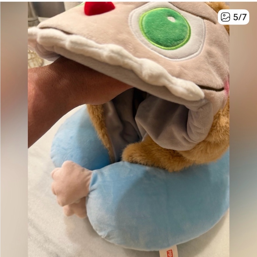 Labubu Neck Pillow With Hooded Labubu Face - Hard to Find RARE - Picture 6 of 9